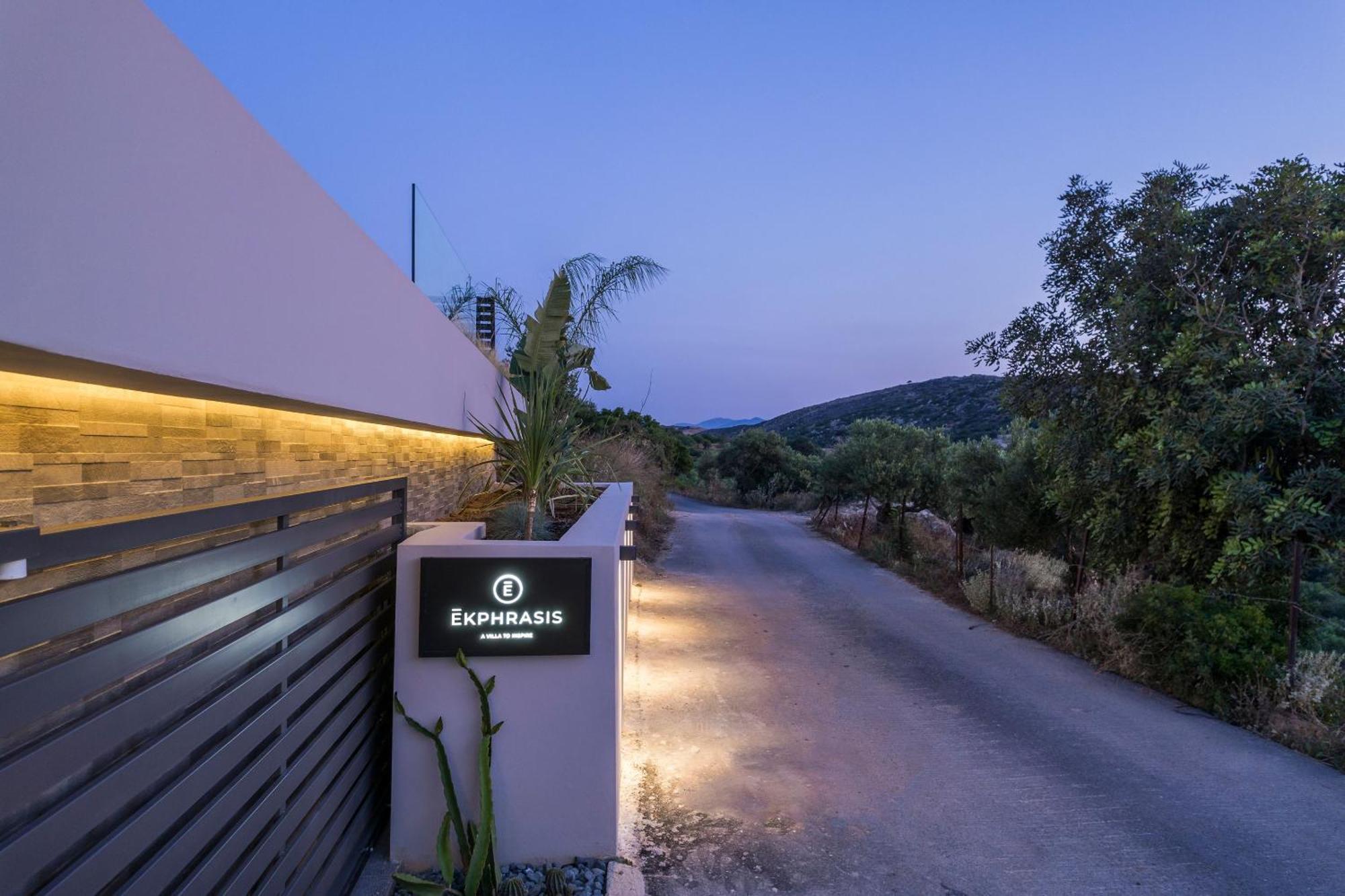 Villa Ekphrasis With Sea View And Jacuzzi Ravdhoúkha Extérieur photo